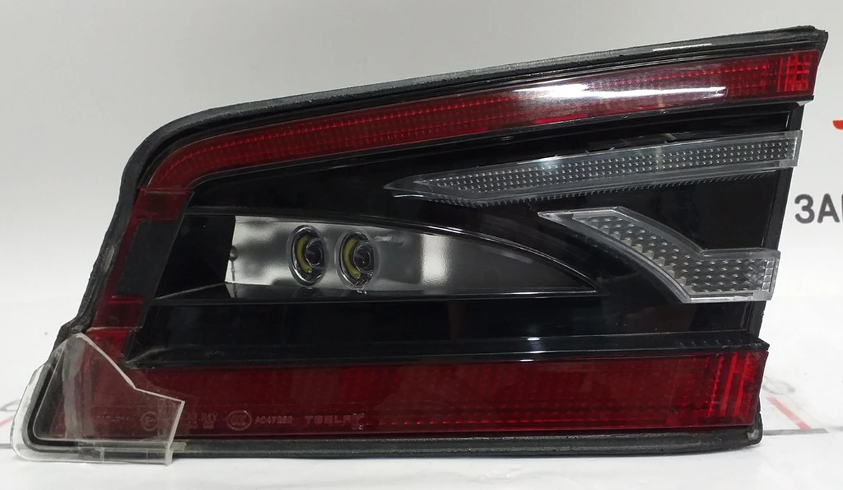 6 Фонарь правый внутрений без защитного стекла (USA) Tesla model S, model S REST 6005924-00-E