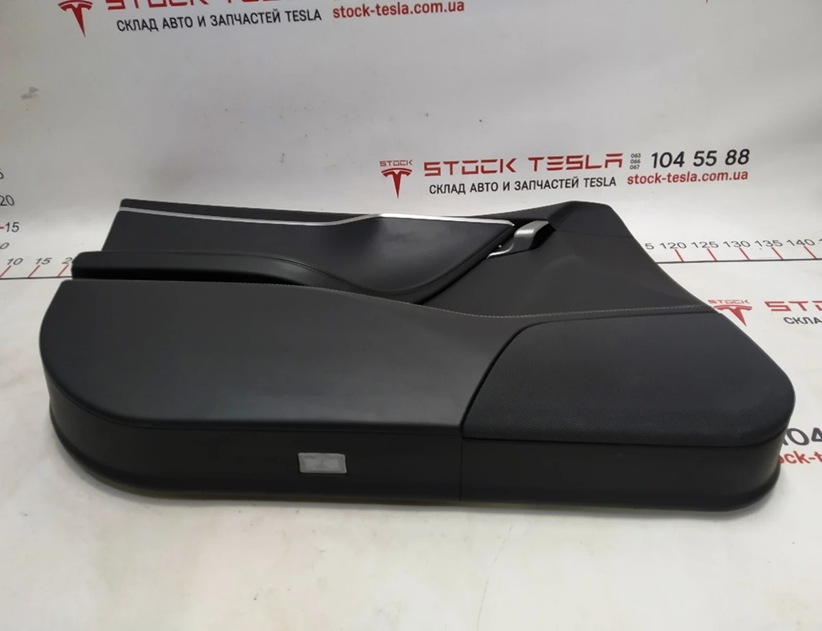 1 Front left door card assembly without door card rubber bolt plug PURB/PVCB/PVCB BLACK Tesla model S, model S REST 6006071-22-M