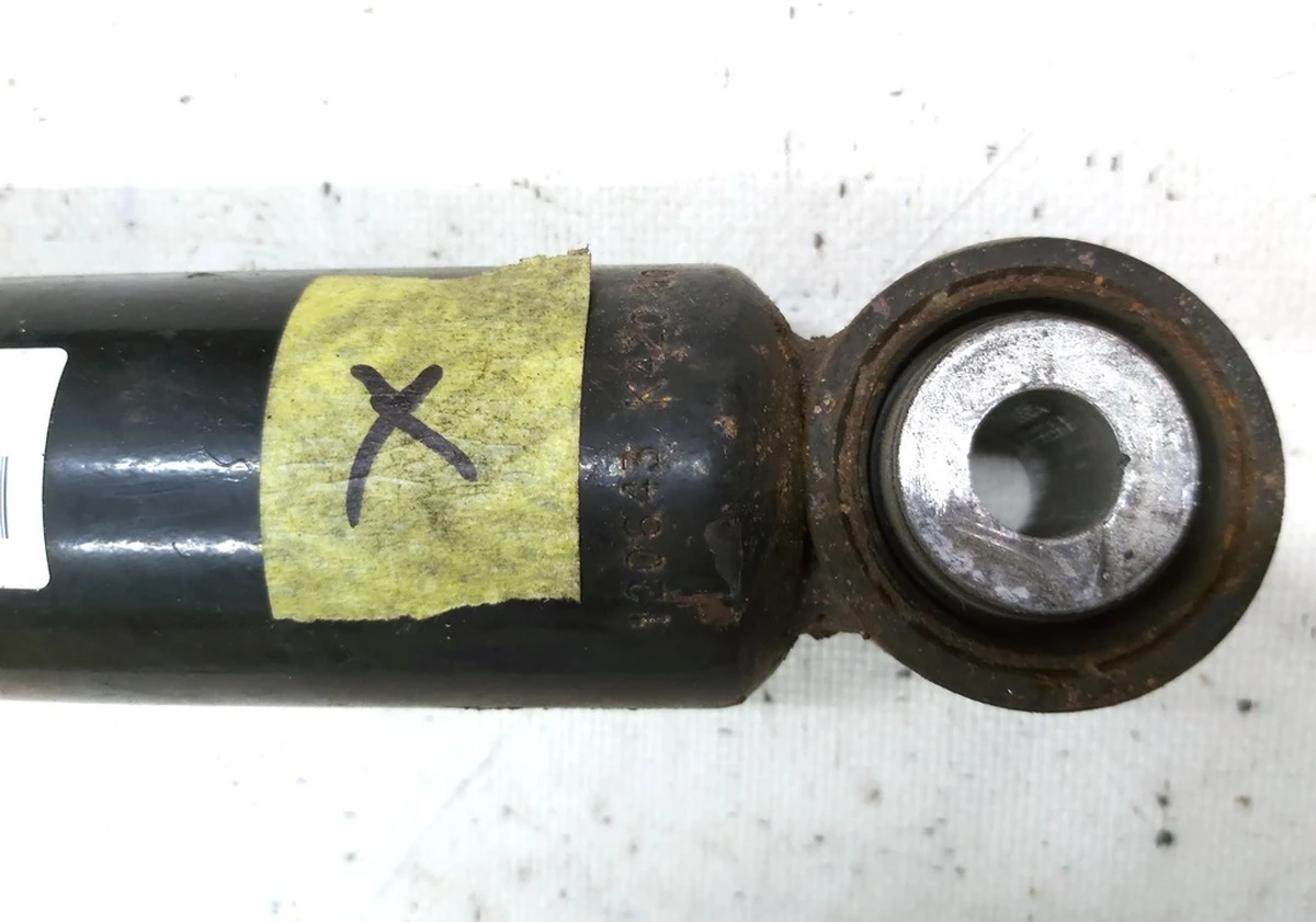 1 Модуль пневмо задній правий RDSS із пошкодженням сайлентблоку Tesla model S 6006353-07-B