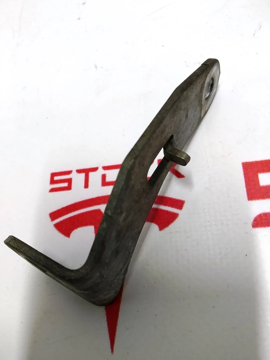 7 Bracket, rear left brake hose Tesla model S, REST 6006356-00-Z