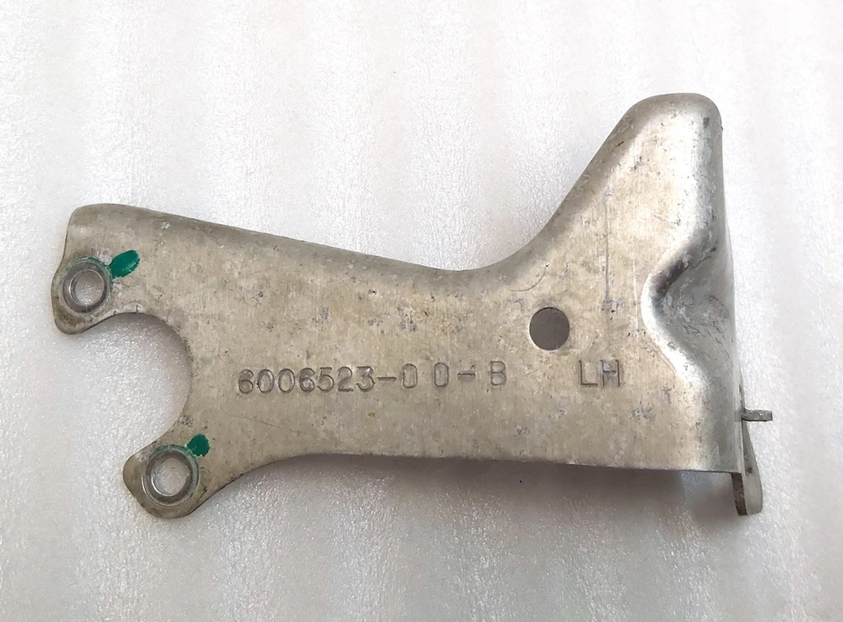 8 RR SUSP RIDE HEIGHT SNSR BRKT LH with broken geometry Tesla model S, model S REST, model X 6006523-00-B