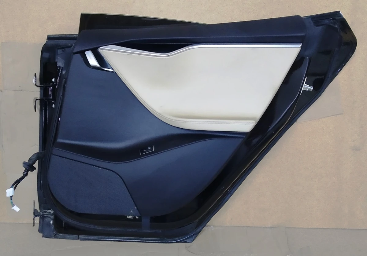 6 Дверь задняя правая (в сборе) Tesla model S 6006566-E0-Z