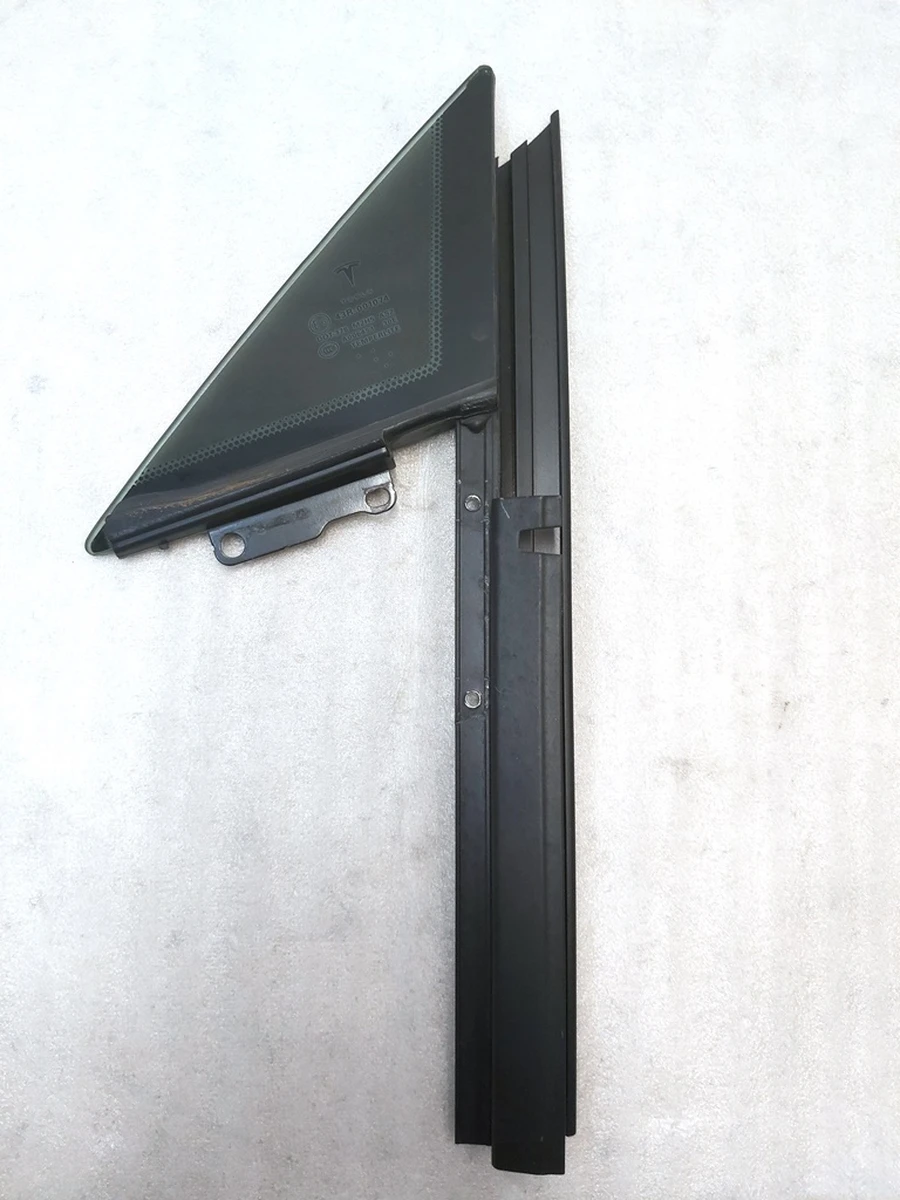 3 Кватирка передня ліва Tesla model S, model S REST 6006644-00-J