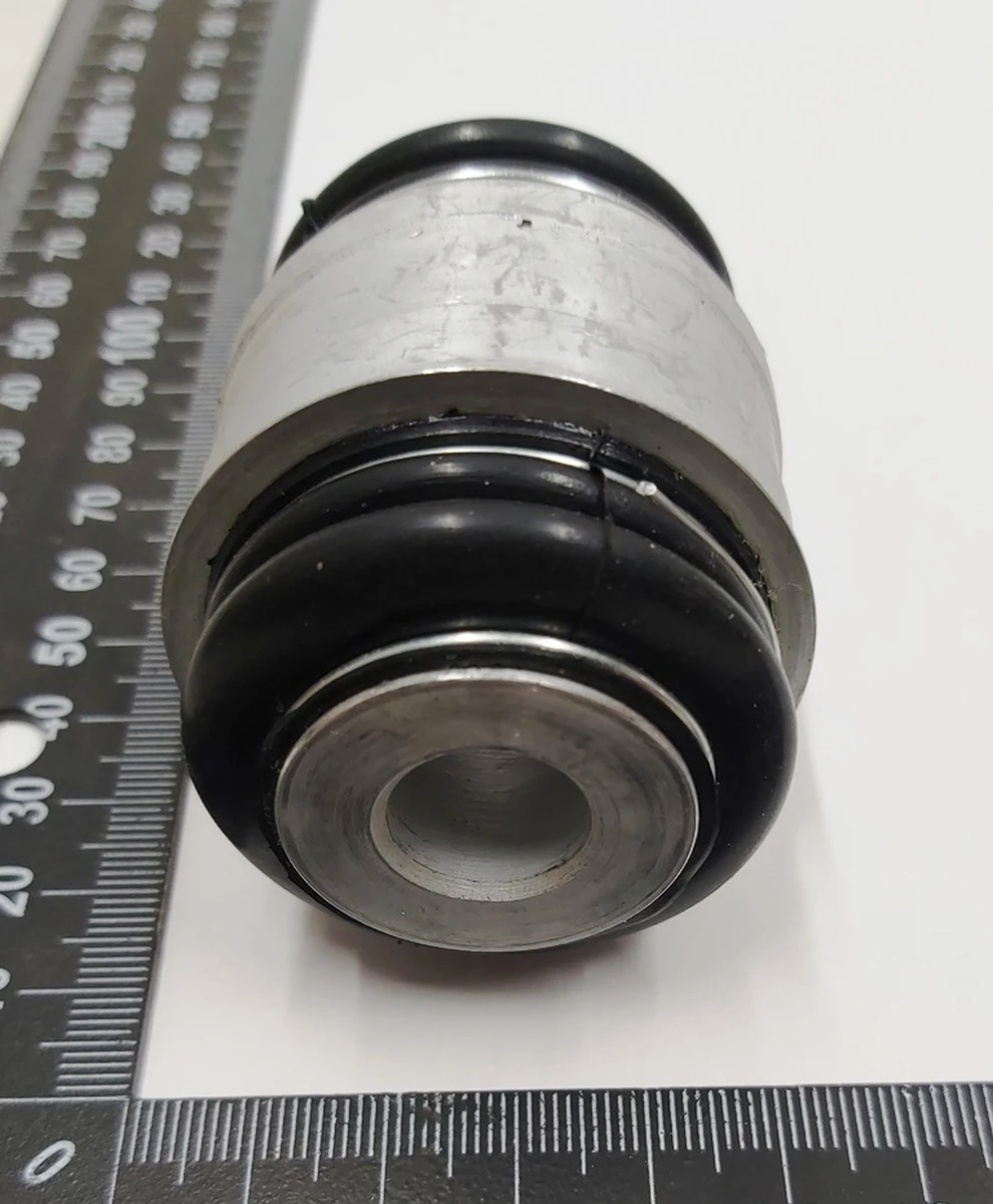 Floating bushing Tesla model S 6006774-00-B