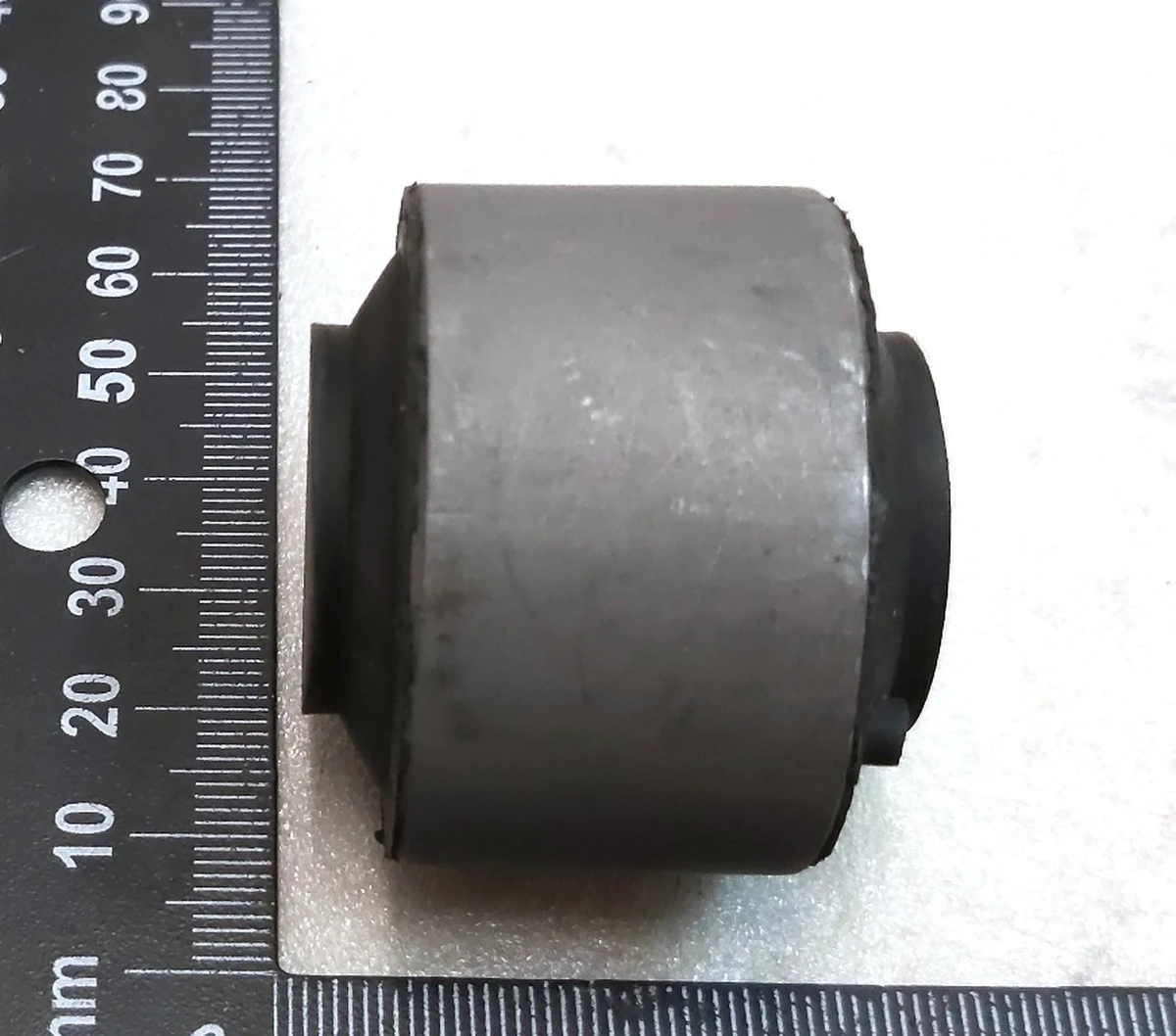 11 Сайлентблок важеля заднього поперечного сходження 44mm Tesla model S, model S REST, model X 1021420-00, 1201421-00