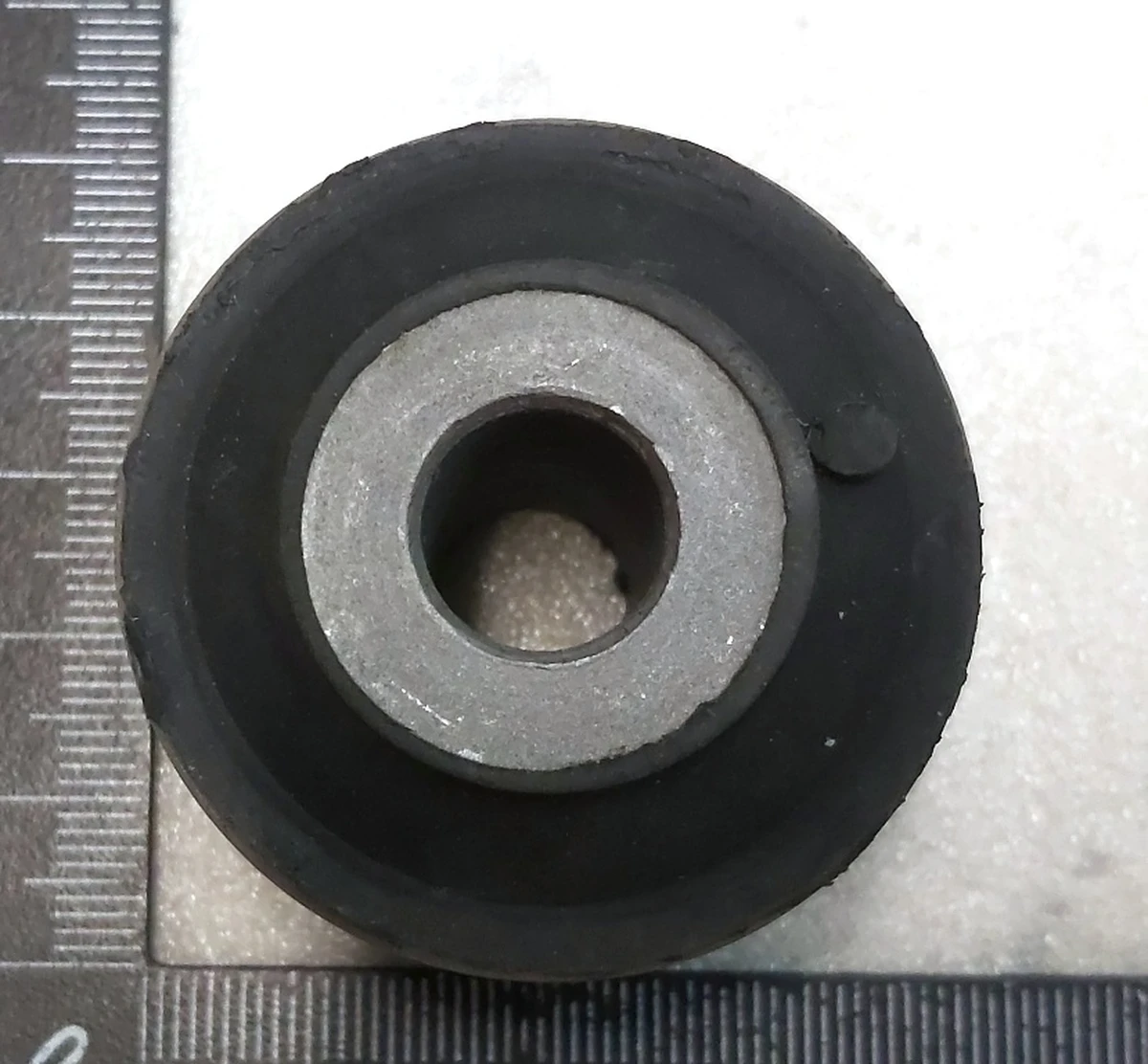 11 Сайлентблок важеля заднього поперечного сходження 44mm Tesla model S, model S REST, model X 1021420-00, 1201421-00