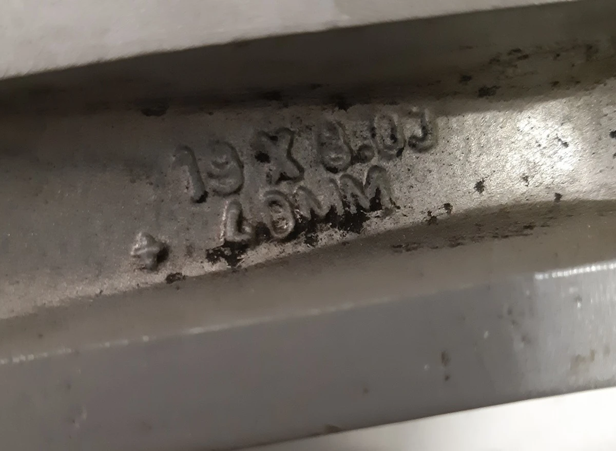 1 Диск колесный (19x8.0J - SILVER) с повреждением Tesla model S 1054040-00-B