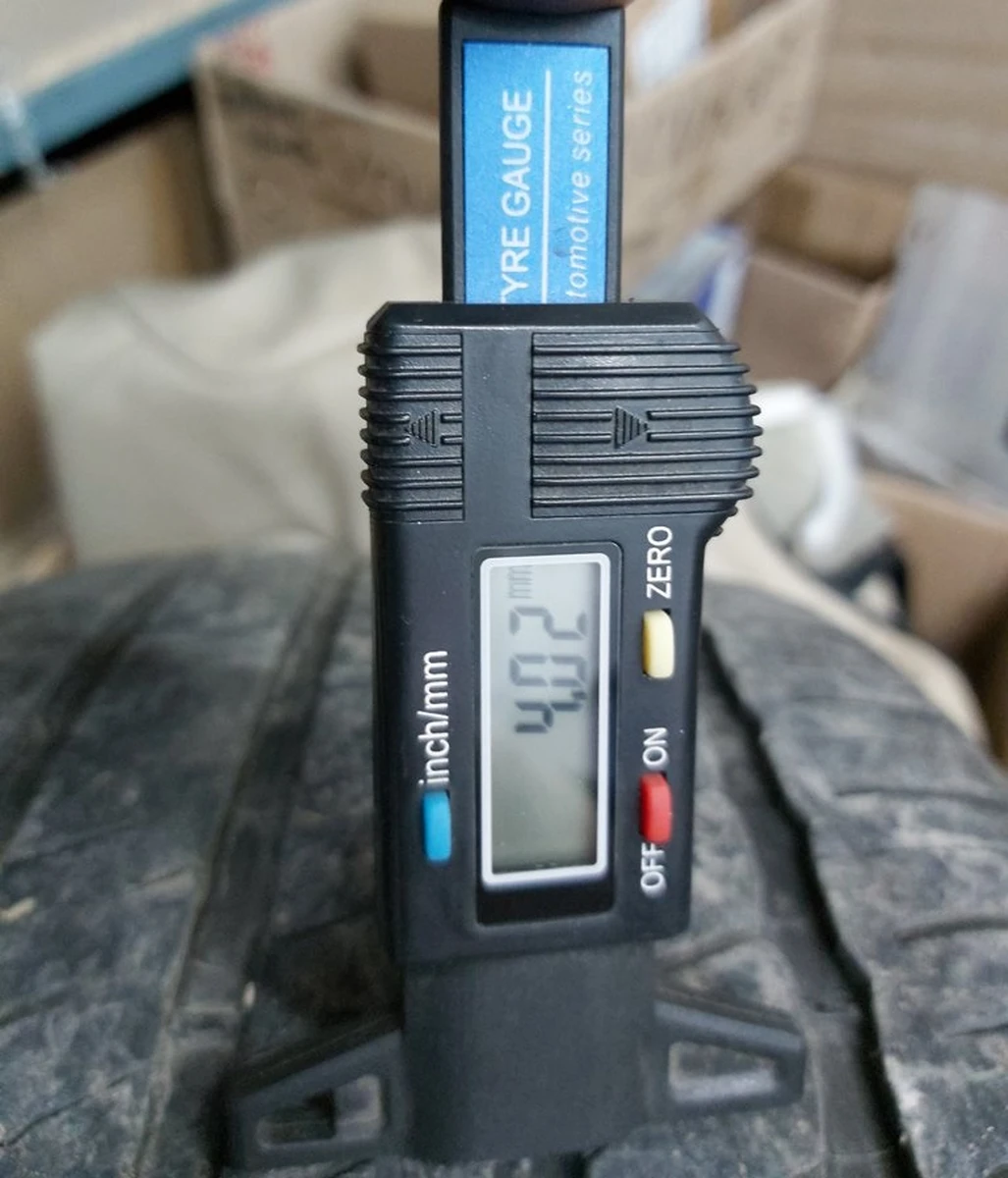 Wheel assembly (rim19*8J tire MICHELIN 245/45 R19 TPMS sensor protector 4.02mm) Tesla model S 1076891-00-B