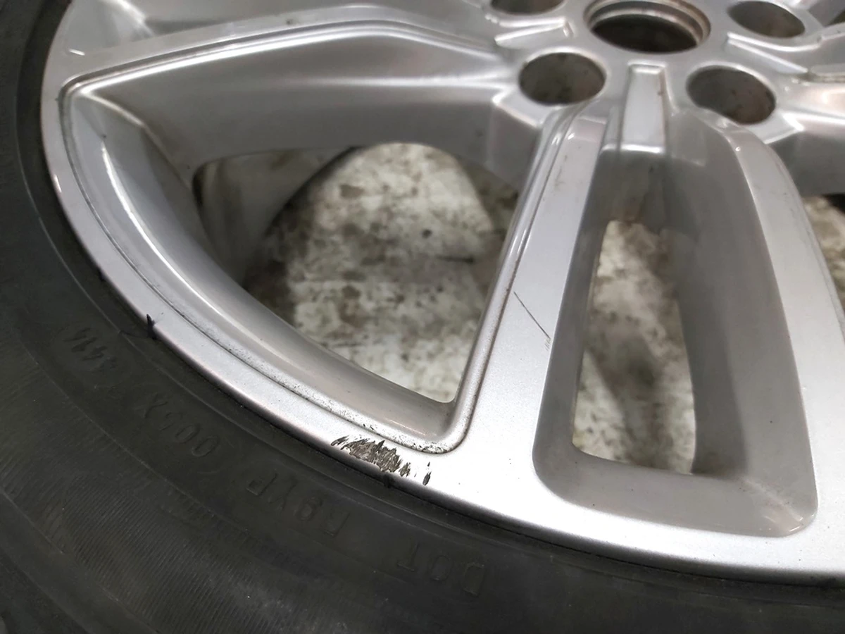 1 WHEEL, 19x8.0 - SILVER Tesla model S 1054040-00-B