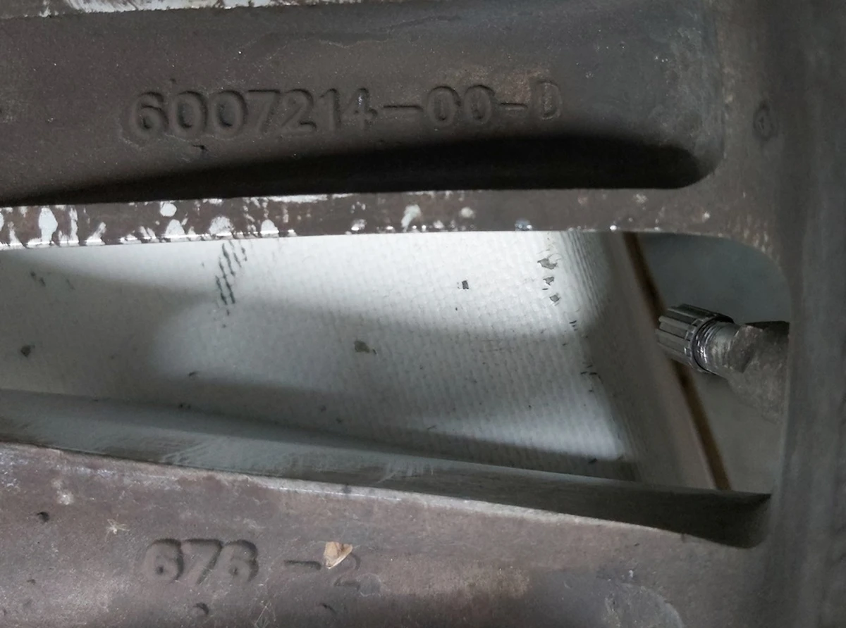 1 Колесо в сборе с повреждением (диск повр 19*8.0J шина повр Michelin Pilot Sport A/S3  245/45 R19) Tesla model S 1054040-00-B