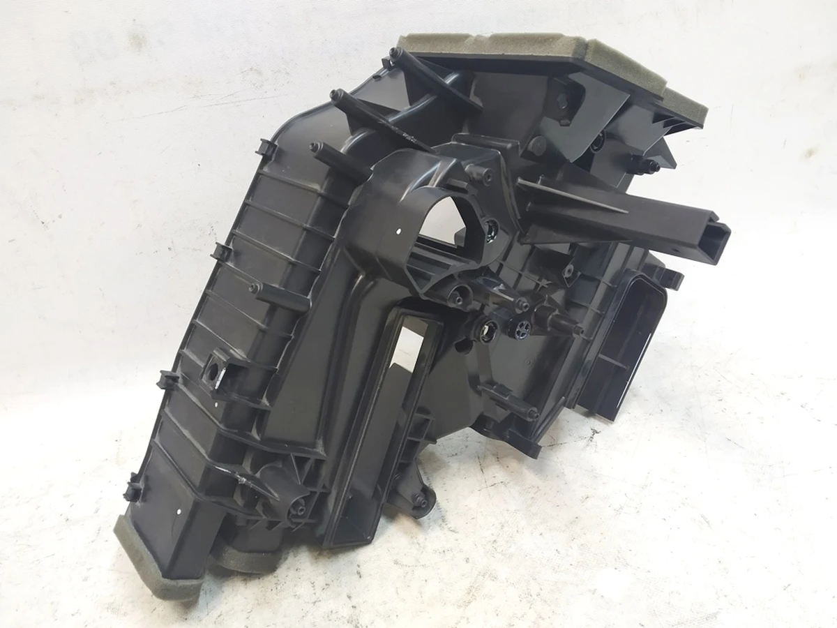 1 Корпус права сторона кліматичної установки (пічки салону) Tesla Model S, Model S REST, Model X 6007378, 1116135, 1116133