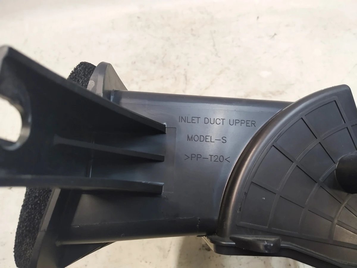 Повітрозабірник кліматичної установки (пічки салону) INLET впускний патрубок верхній Tesla model S 6007378-00-Q