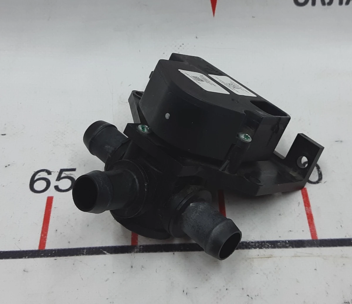 37 Triple valve Tesla model S REST 6007384-00-E