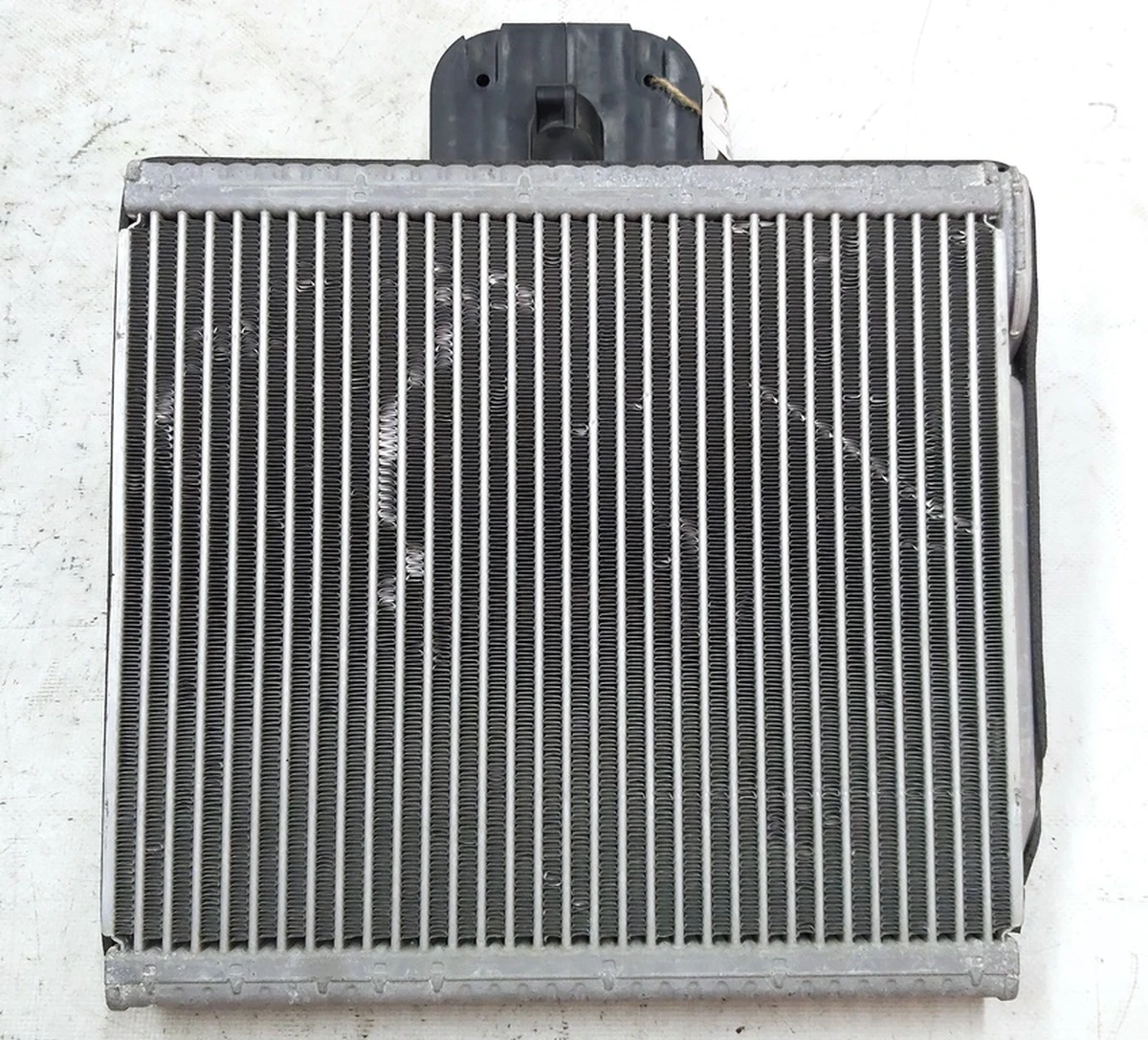 Радиатор кондиционера (испаритель) печки салона с повреждением Tesla model S, model S REST, model X 6007601