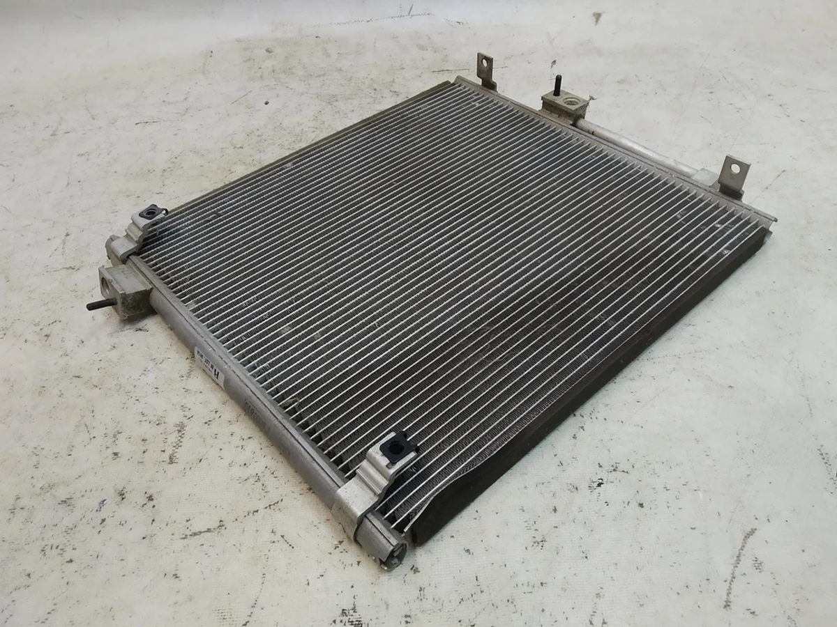 3 Радіатор кондиціонера лівий із пошкодженням Tesla Model S, Model S REST 6007610