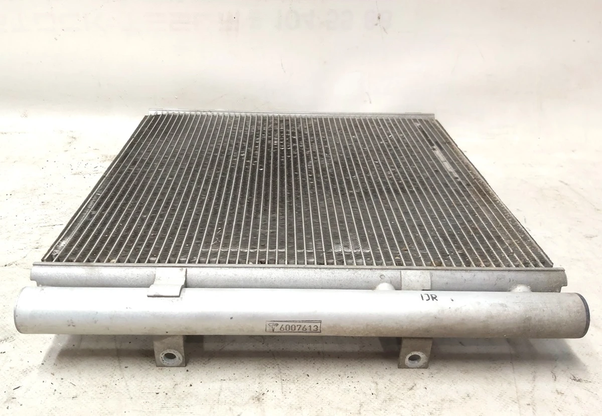 4 Радиатор кондиционера правый Tesla model S, model S REST 6007613-00-B