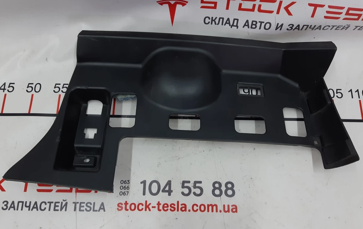 22 Накладка нижняя инструментальной панели правая Tesla model S, model S REST 1016343-00-B
