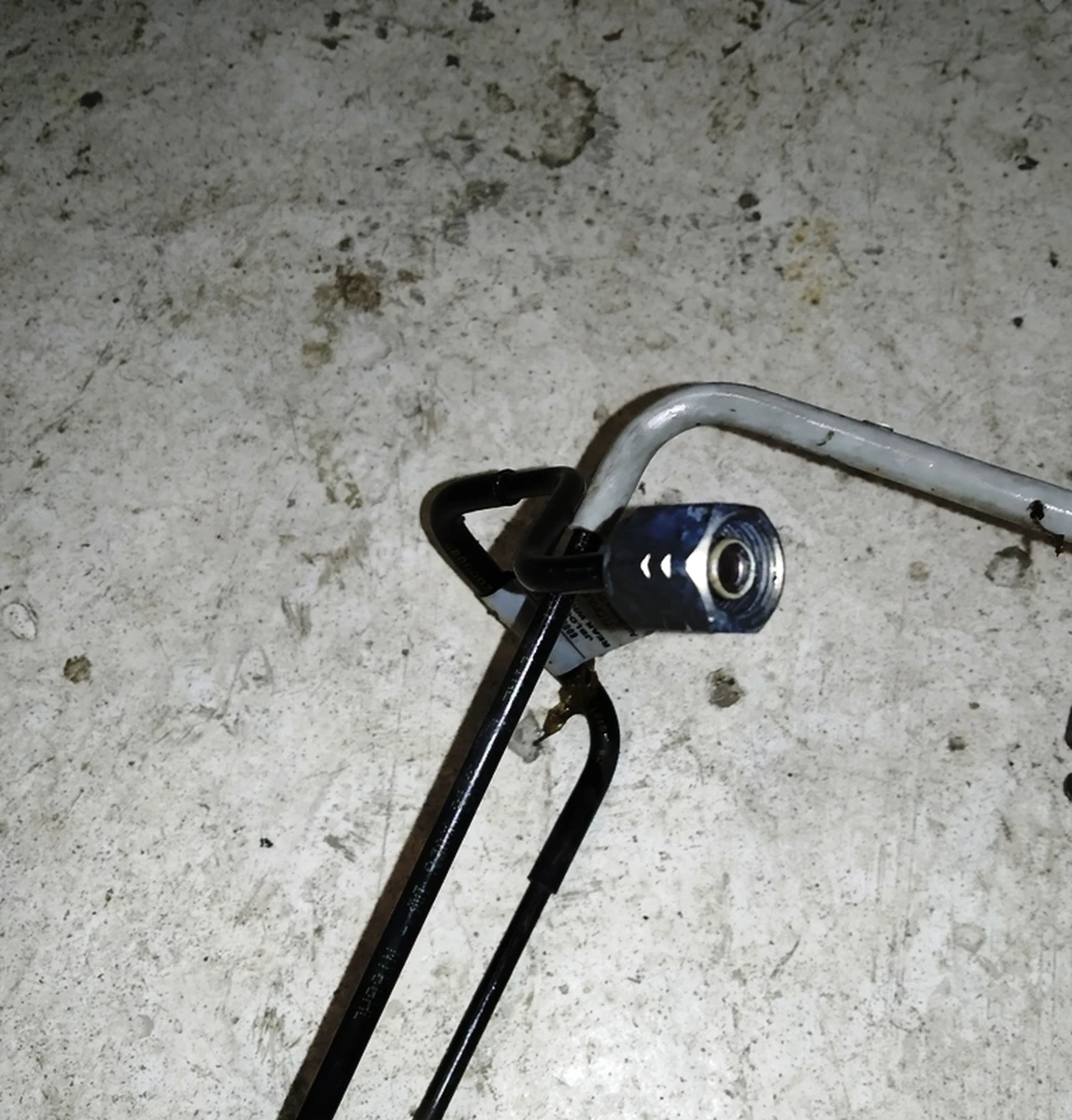 Гальмівна магістраль задня (права і ліва в зборі) Tesla model S REST 6008136-00-E