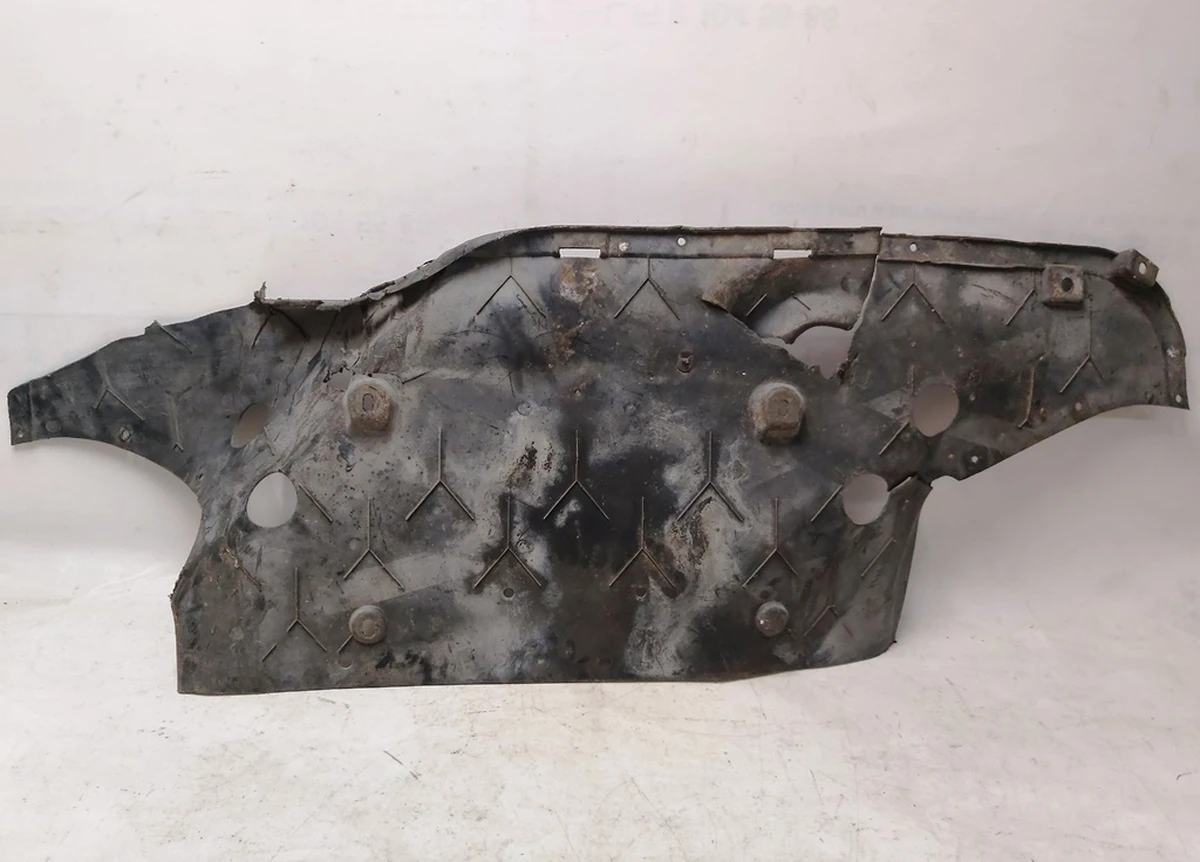 1 Захист переднього днища з пошкодженням Tesla Model S 6008189-00-F