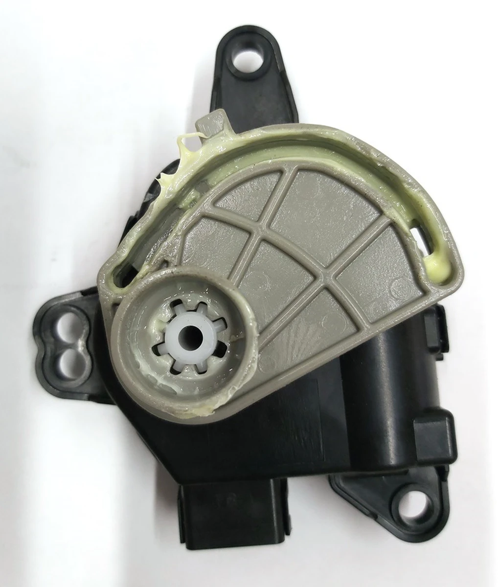 2 Сервопривід у зборі-водійська температура D267-AP9BA02 Tesla