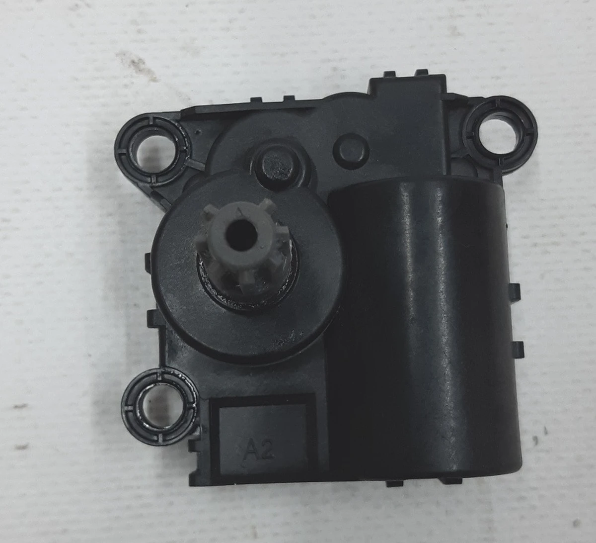 3 ACTUATOR ASSY - DEFROST D332-CK8AA04 Tesla model S, model S REST, model X  6008245