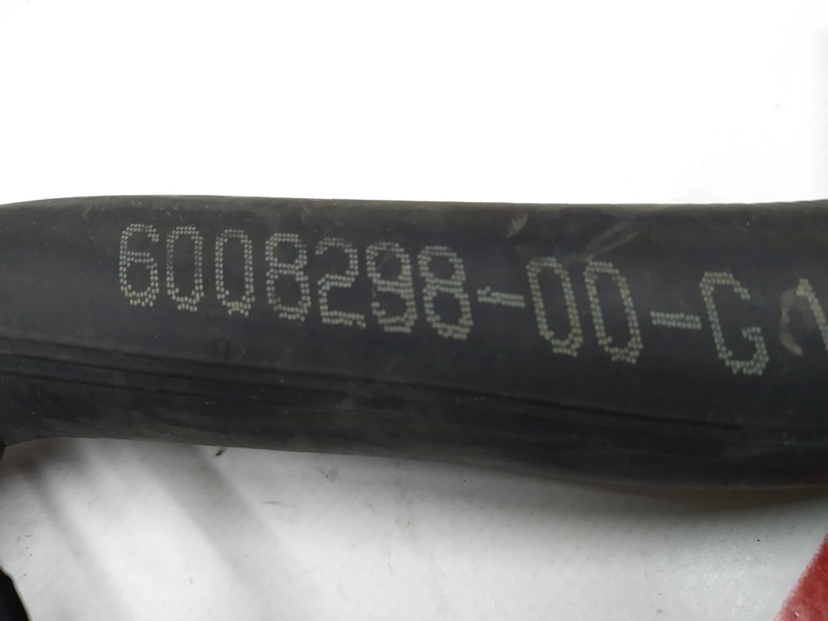 21 ASY - HOSE (PT) - 3 WAY VLV TO 4 WAY VLV Tesla model S 6008298-00-G