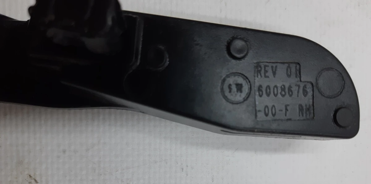 19 Кронштейн-направляющая люка задняя правая REV01 Tesla model S 6008676-00-H