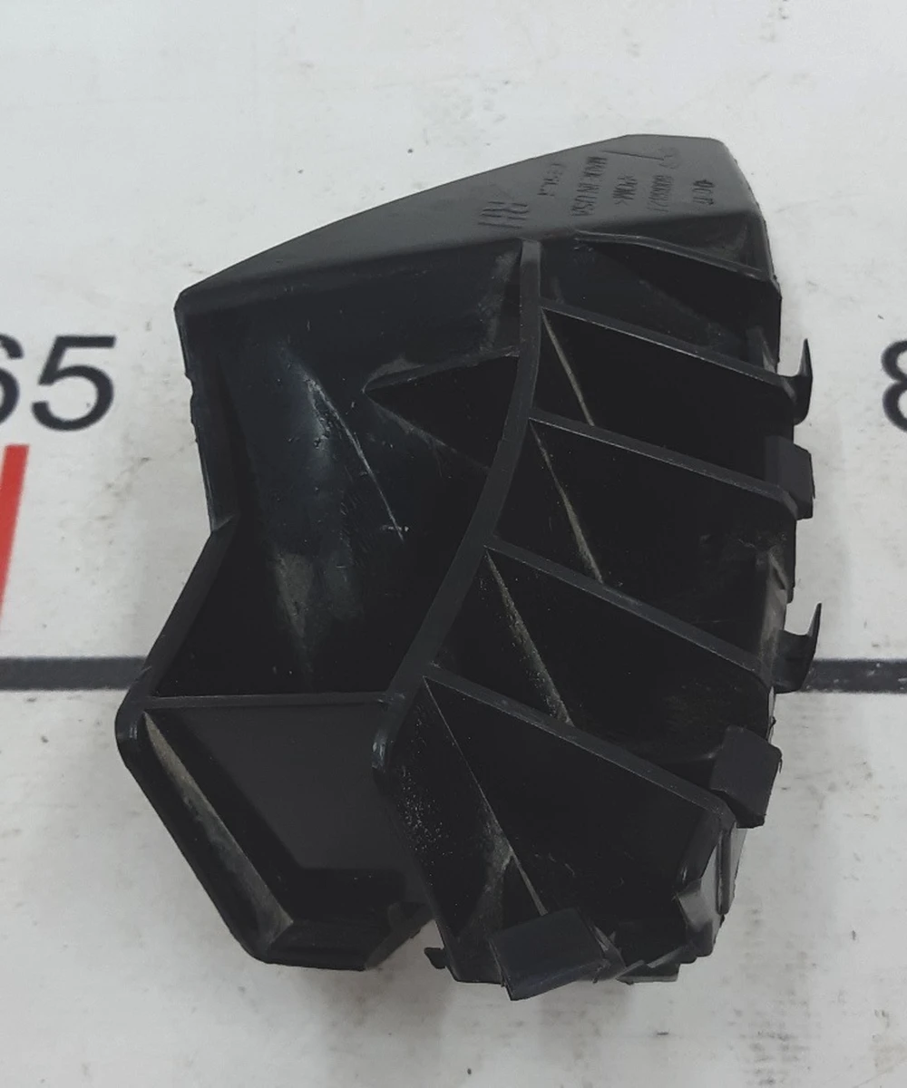 3 Напрямна крила переднього правого (черепашка) Tesla model S, model S REST 1095496-00-A