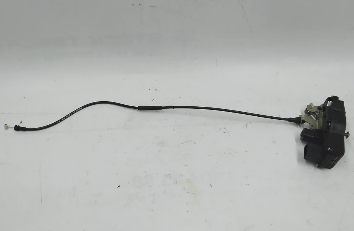 1 Замок двери передней правой с тросиком в сборе Tesla model S, model S REST 6008912-99-С