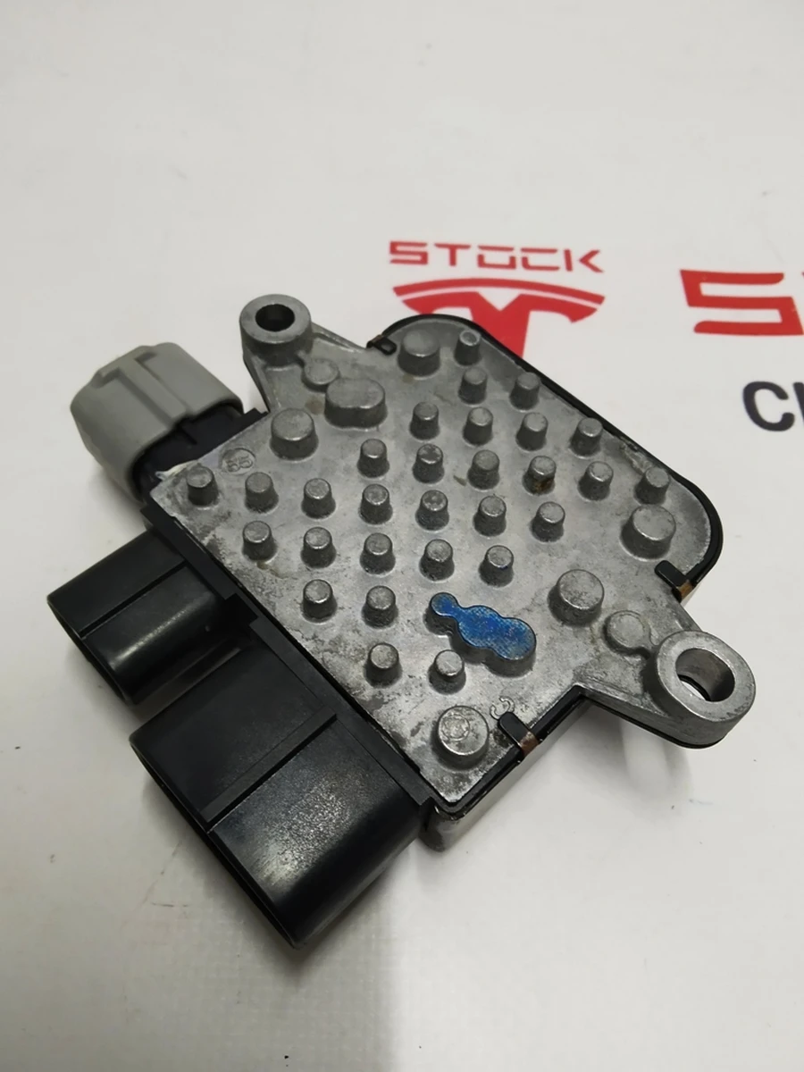 10 Блок управления вентилятором кондиционера Tesla model S, model S REST 6008953-00-D