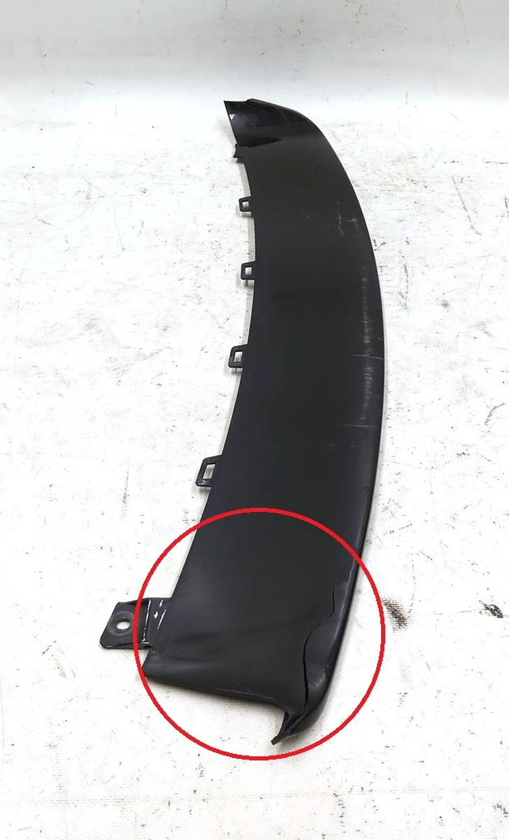 17 Декоративна накладка бампера заднього black (хром фарбована) з пошкодженням Tesla model S 6009004-00-C