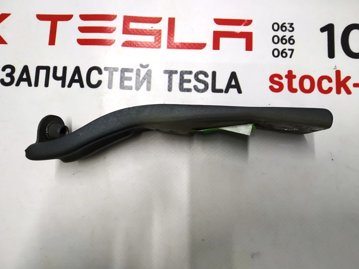 Кронштейн кріплення крила переднього правого Tesla model S, model S REST 6009029-S0-B