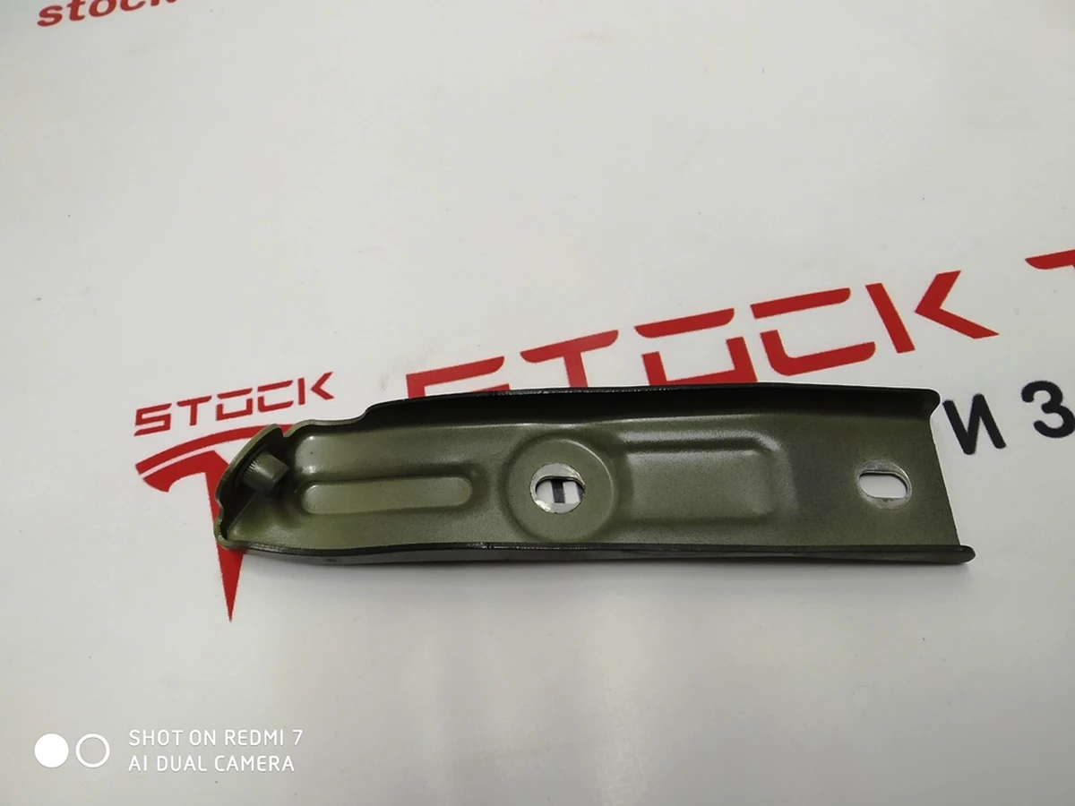 4 Кронштейн кріплення крила переднього правого Tesla model S, model S REST 6009029-S0-B