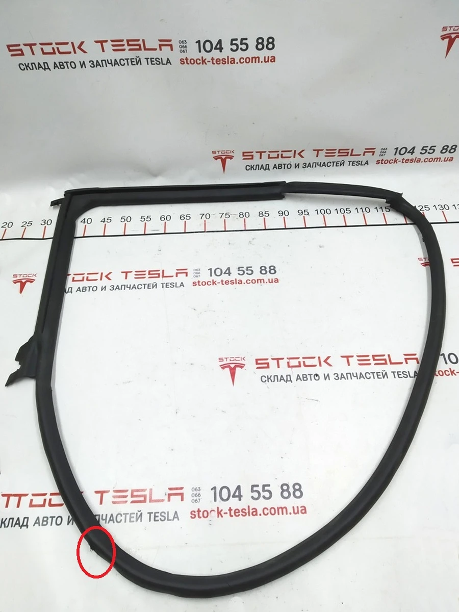 1 Ущільнювач отвору лівої задньої двері з пошкодженням Tesla model S, model S REST 6009585-00-I