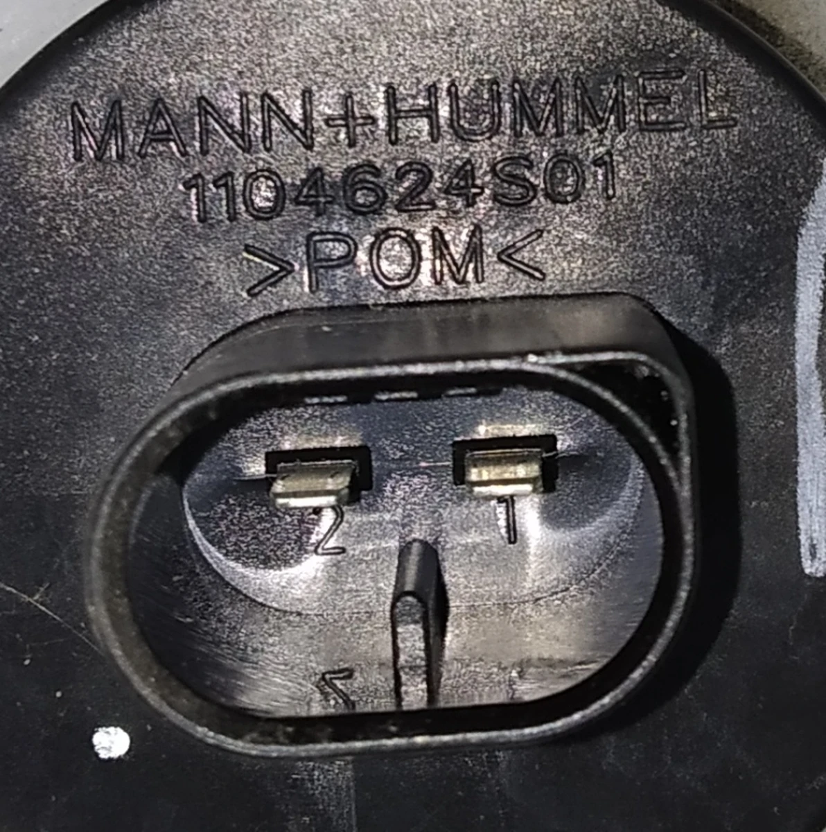 Windscreen washer reservoir complete with pump, cover and liquid level sensor BMW I3 61667381592