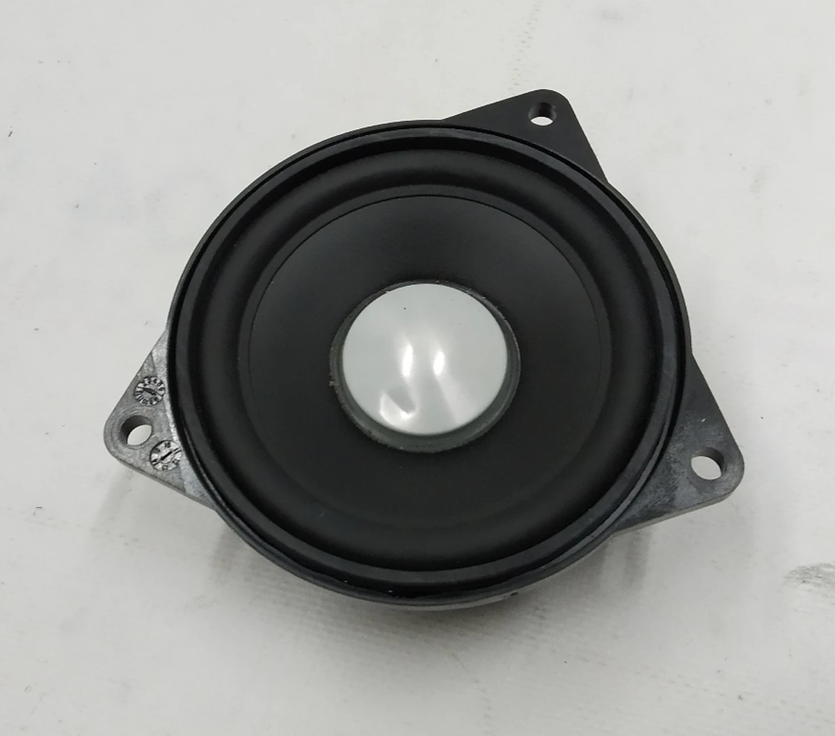 Динамик среднечастотный Harman Kardon инструментальной панели BMW I3 65139169690