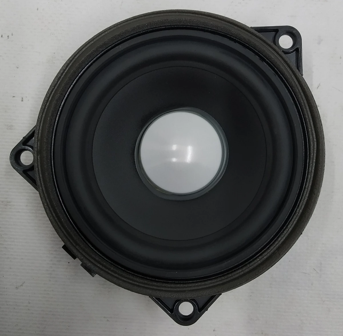 Динамик среднечастотный 110мм двери передней/задней левой/правой  BMW i3 65139210452