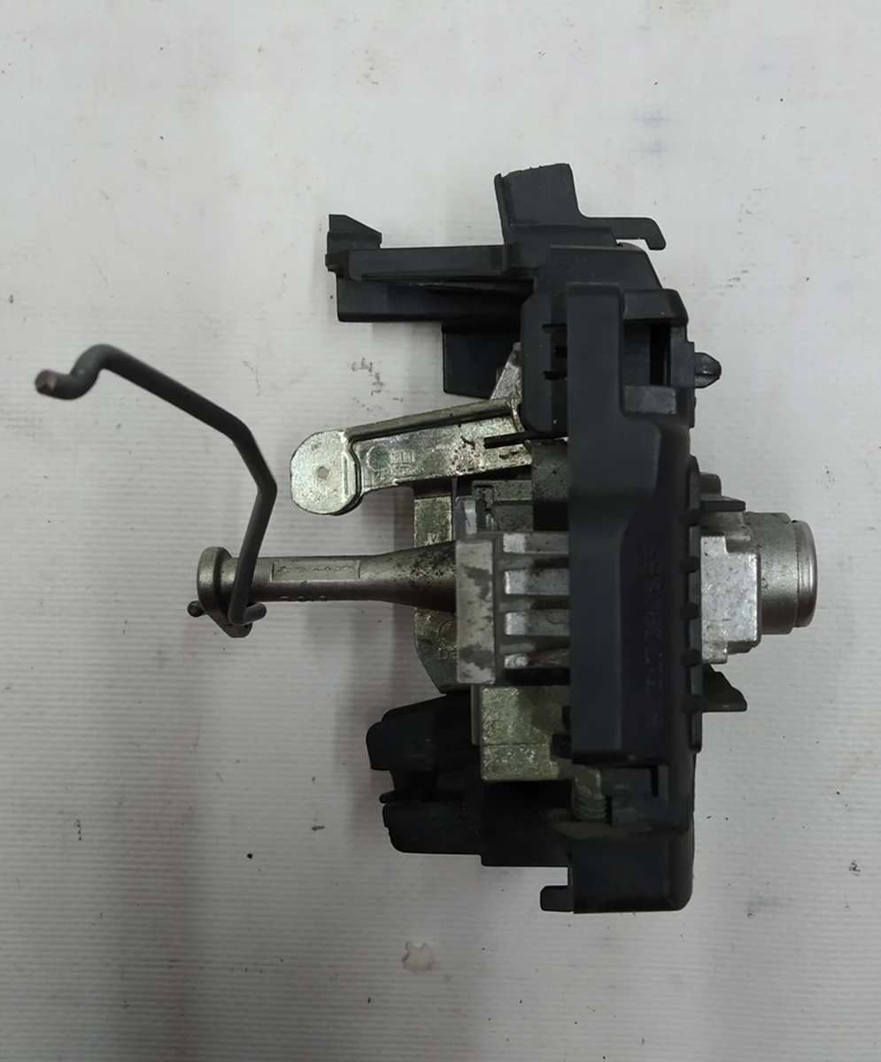 Замок відкриття дверей передньої лівої (під ключ) в зборі BMW i3 51217290863