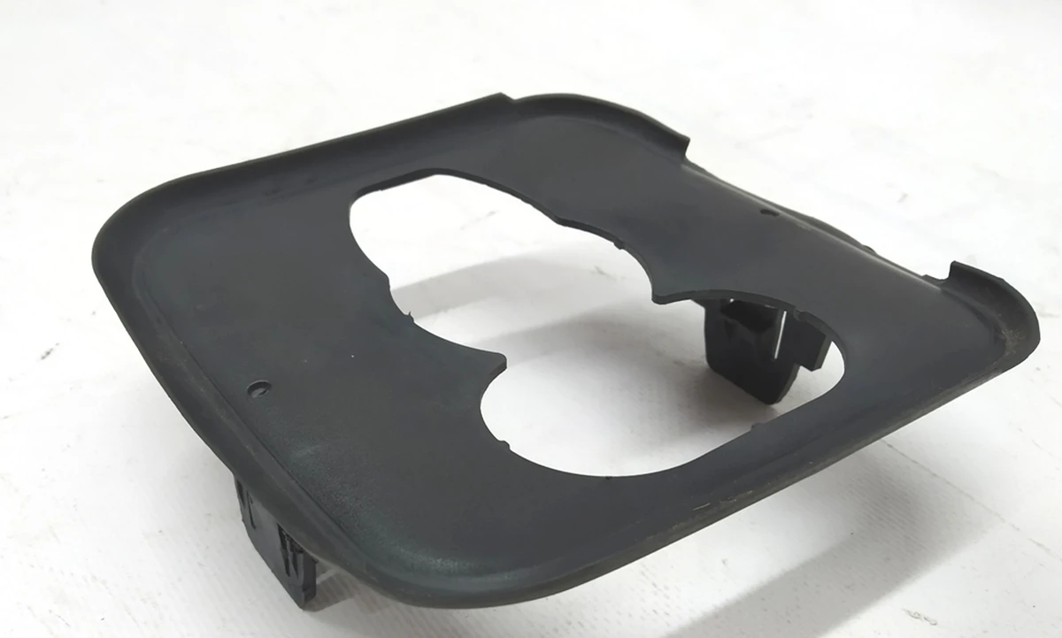 Накладка на крышку порта зарядки BMW i3 51177304449