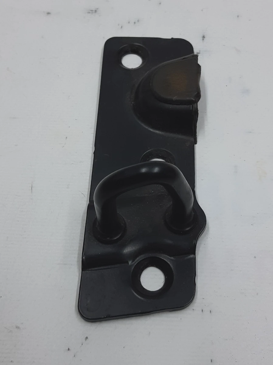 Петля замка дверей задніх правих нижній BMW I3 51227335248