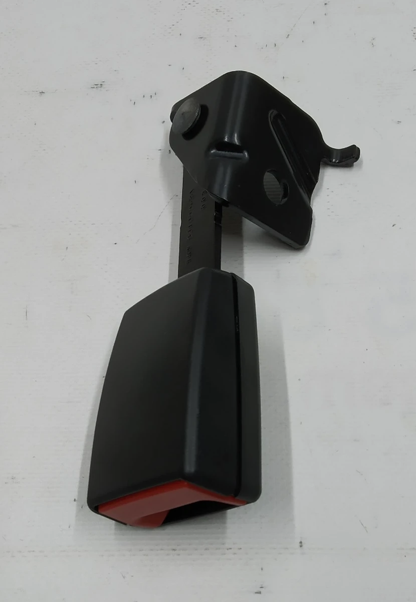 Замок ременя безпеки 2-го ряду сидінь правий в зборі BMW I3 72117347726