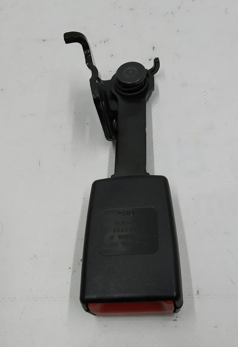 Замок ременя безпеки 2-го ряду сидінь правий в зборі BMW I3 72117347726