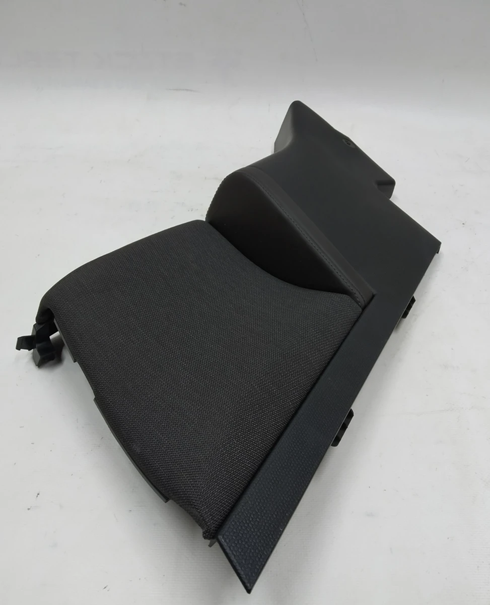 Облицовка стойки С левая в сборе с вставкой DALBERGIA BRAUN BMW i3 51477362579