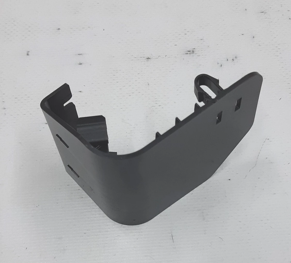 Накладка декоративная ремня безопасности левая BMW I3 72117367145