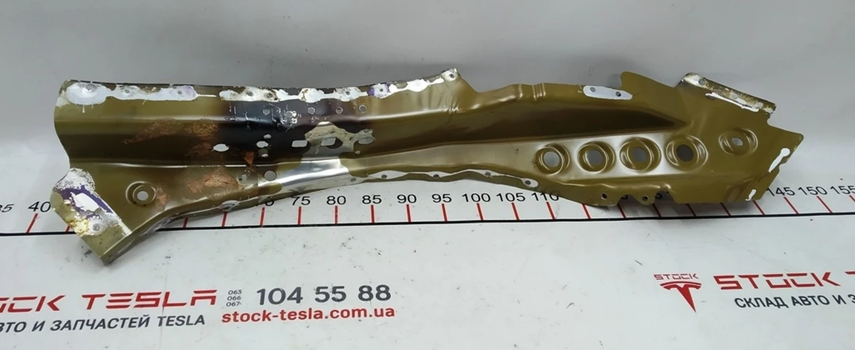 30 Quarter rear right wheel arch body panel front middle (boot) Tesla model 3 1095028-S0-B