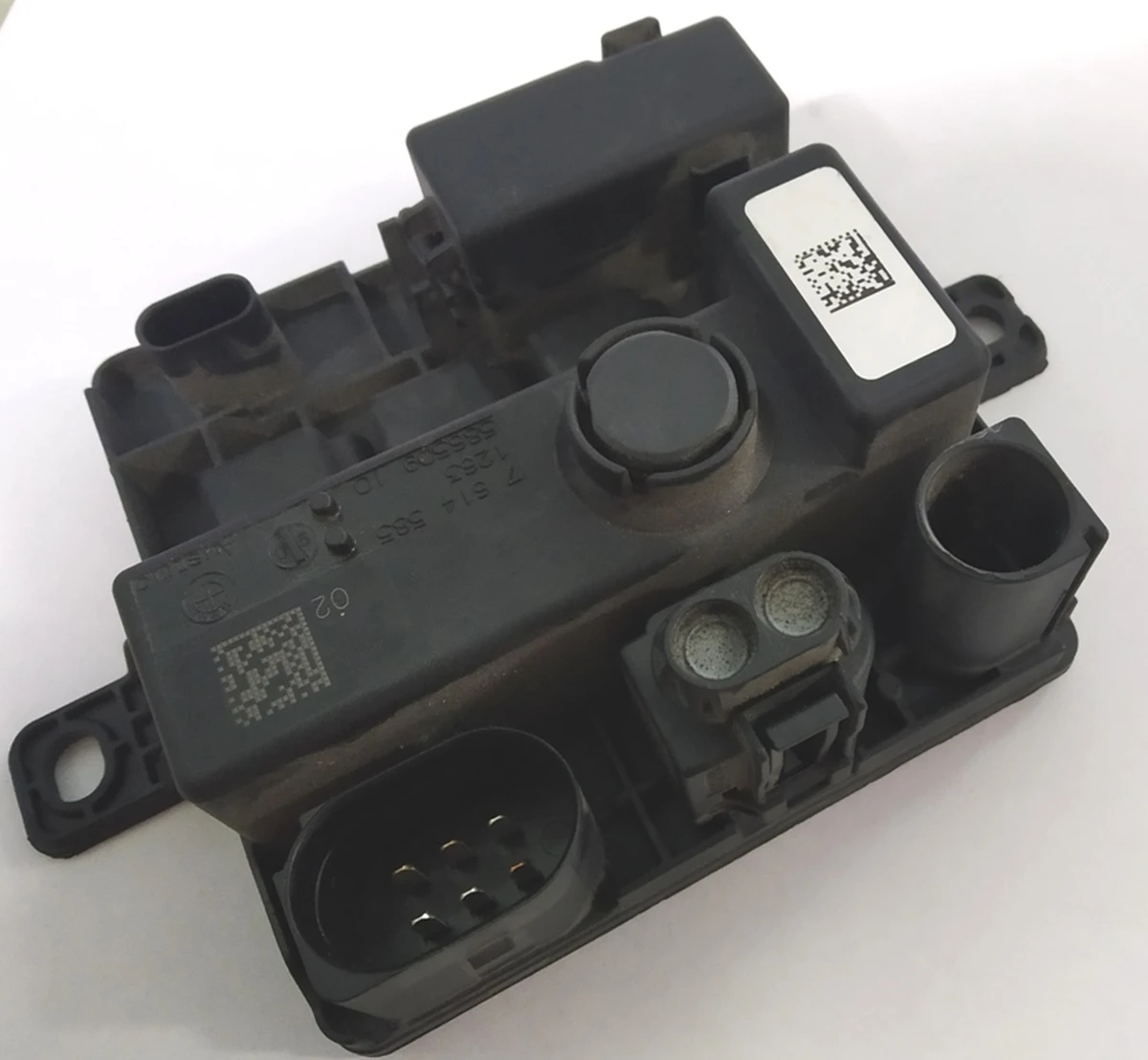 Модуль питания 12V DC двигателя и генератора в сборе с защитной заглушкой и разъемом BMW i3 12637614585