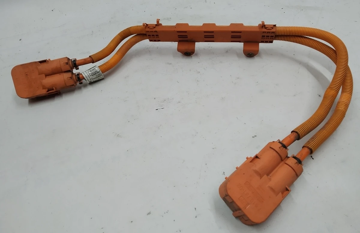 Wiring control unit for charging the battery from the high-voltage generator REME BMW i3 12437647016