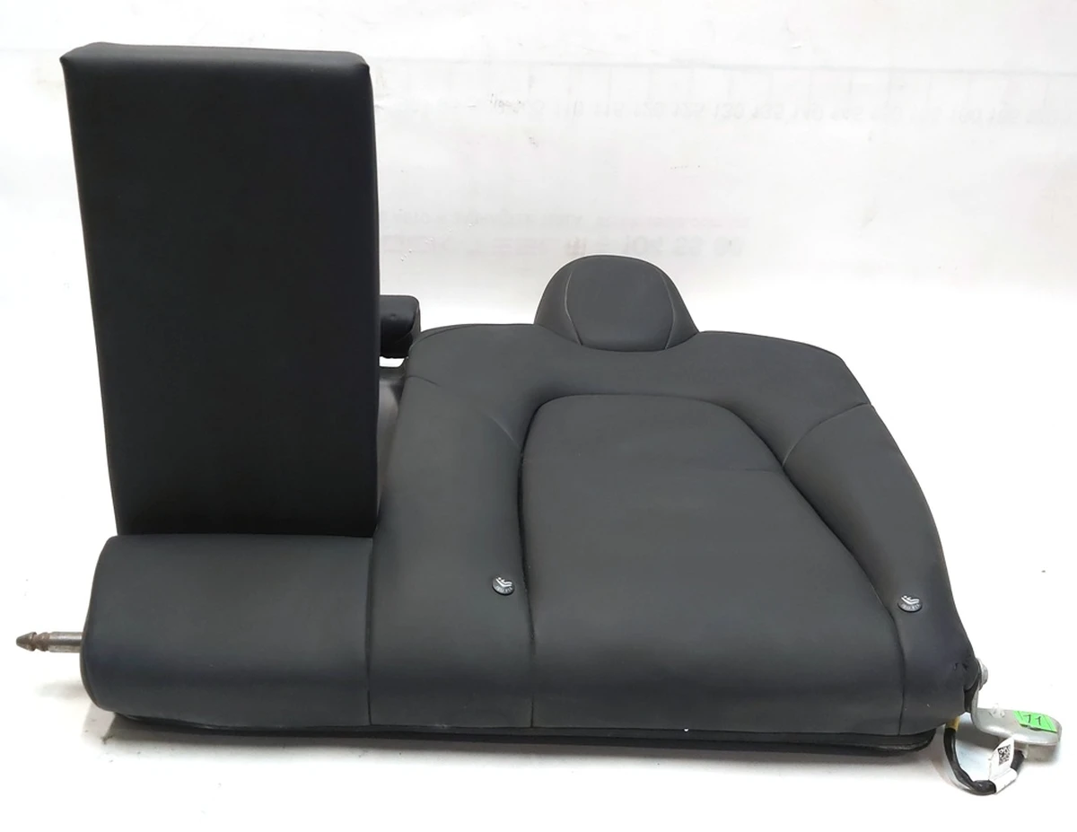 4 Спинка сиденья 2-го ряда двойная PUR BLK с центральным подголовником, подлокотником, без подстаканника Tesla model 3 7654328-01-E