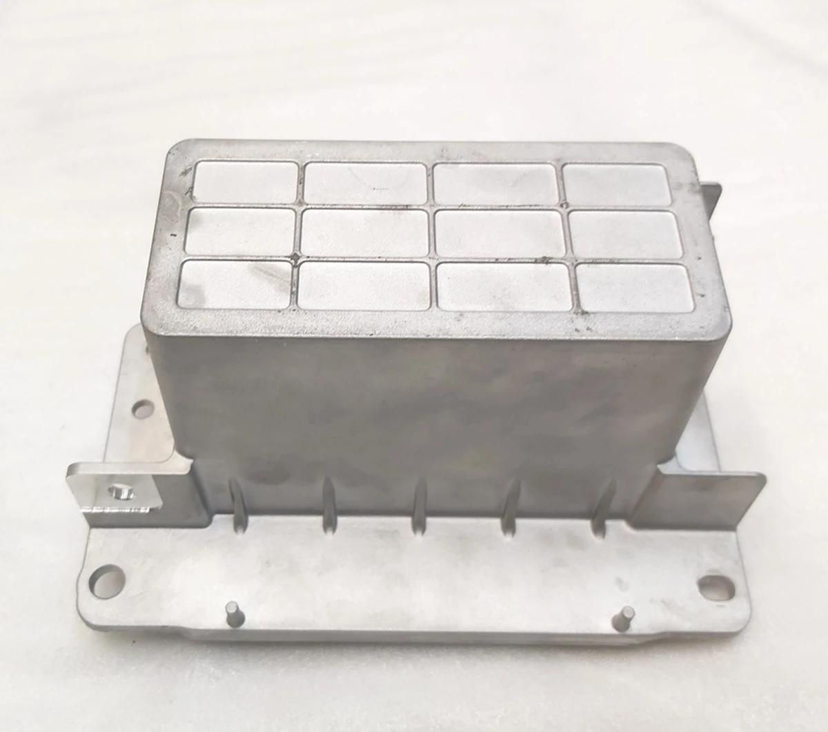 1 АКБ 16V (12V) LI-ION (CRASH) без платы BMS и крышки Tesla model S Feb 2021, model X Mar 2021, model 3, model 3 Jan 2024, model Y 1598486-00-D