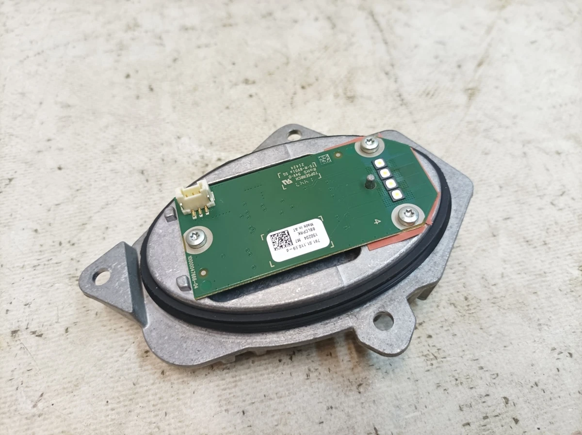 Module converter LED-section daytime running light right Volkswagen E-GOLF 5GE941056B